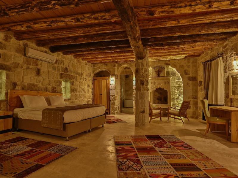 Acropolis Cave Suite
