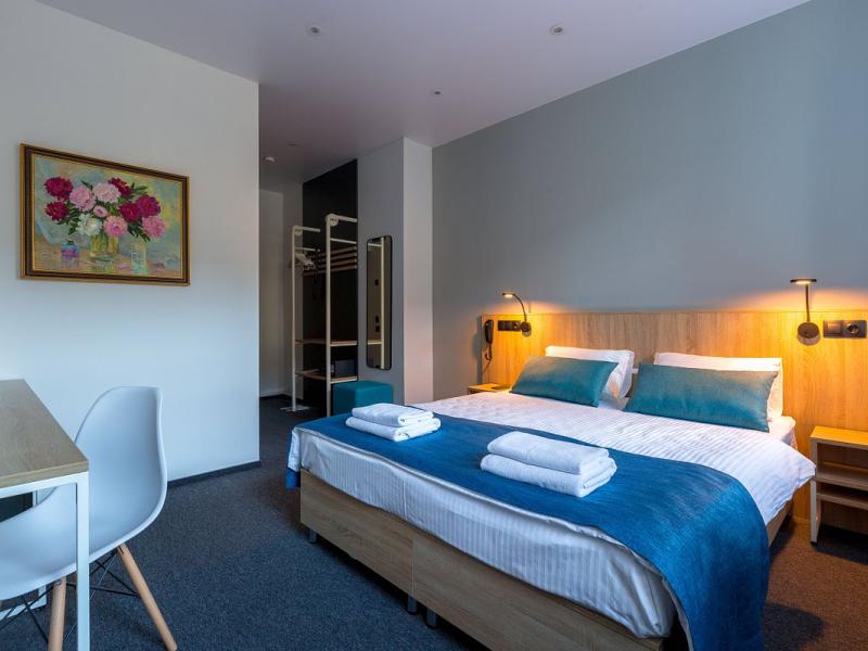 IZZZI у Гостиного Двора