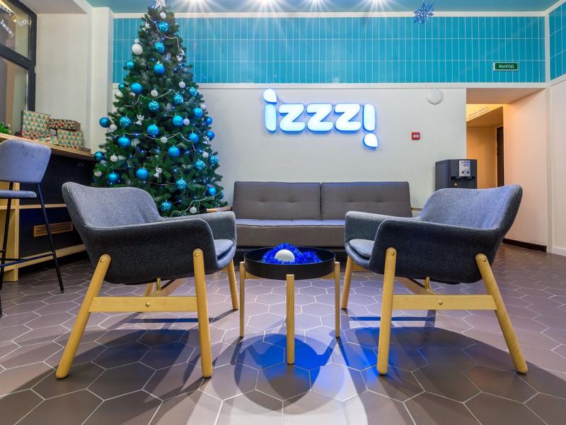 IZZZI у Гостиного Двора