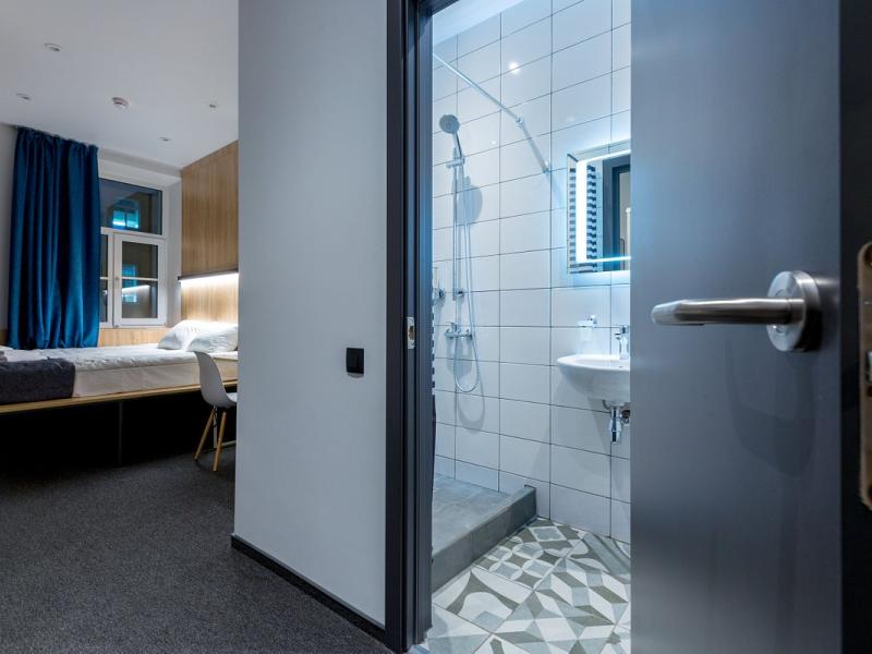 IZZZI у Гостиного Двора