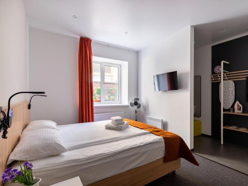 IZZZI у Гостиного Двора