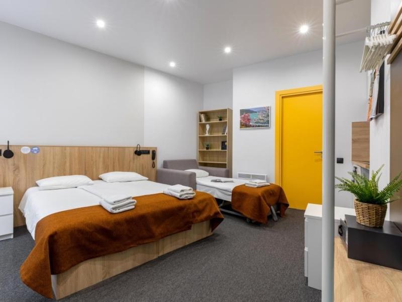 IZZZI у Гостиного Двора