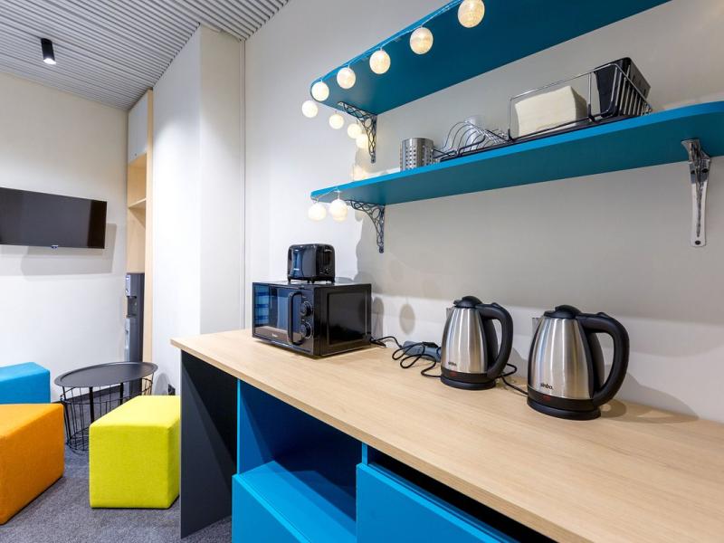 IZZZI у Гостиного Двора