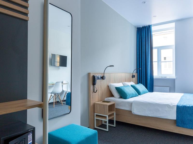 IZZZI у Гостиного Двора