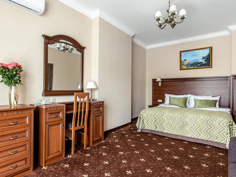 Южные ночи (Кабардинка)