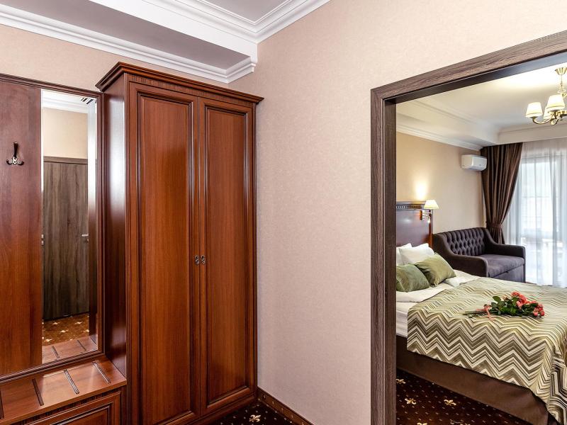 Южные ночи (Кабардинка)