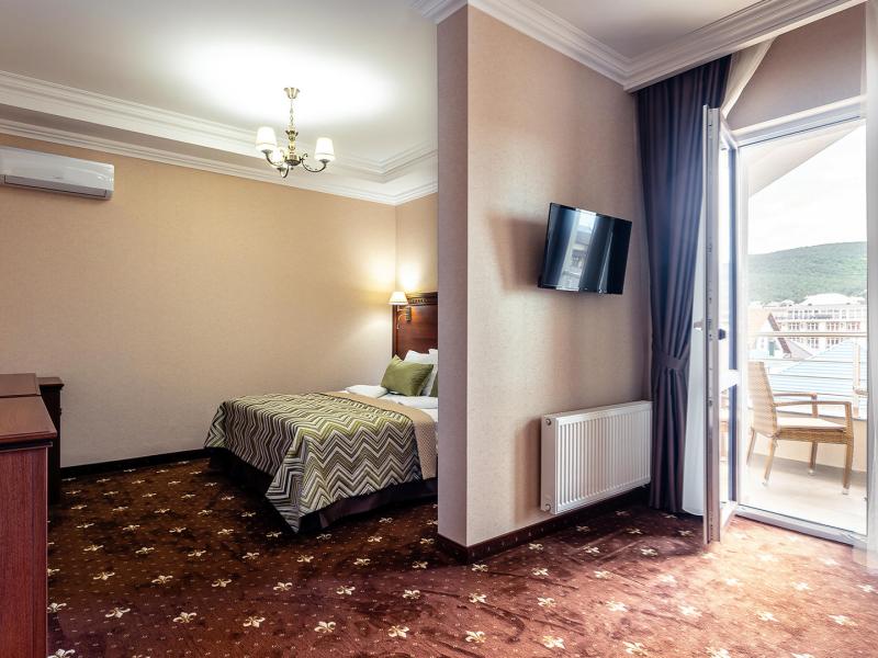 Южные ночи (Кабардинка)