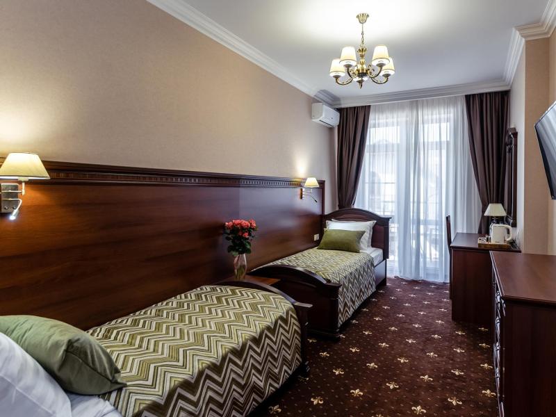 Южные ночи (Кабардинка)