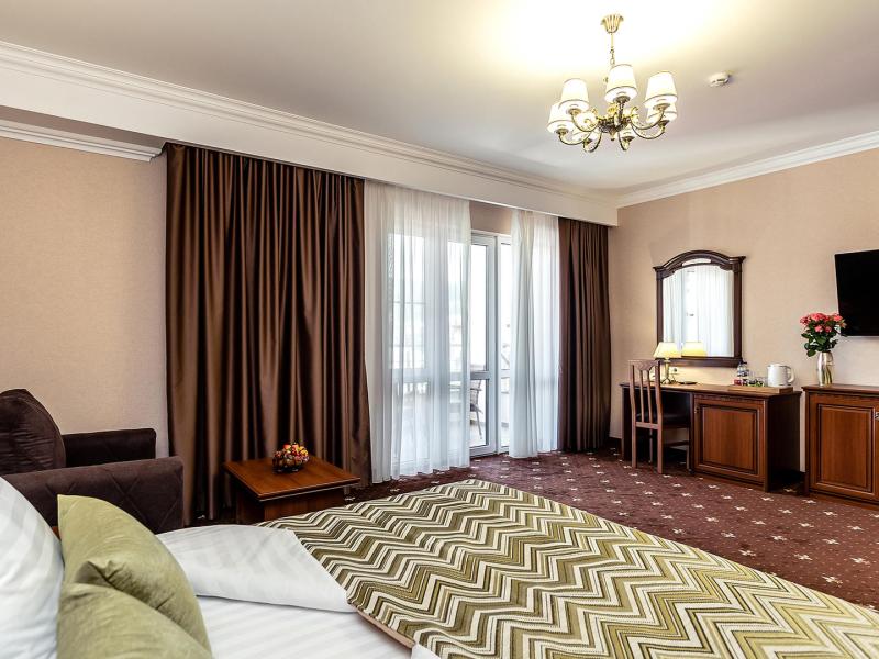 Южные ночи (Кабардинка)