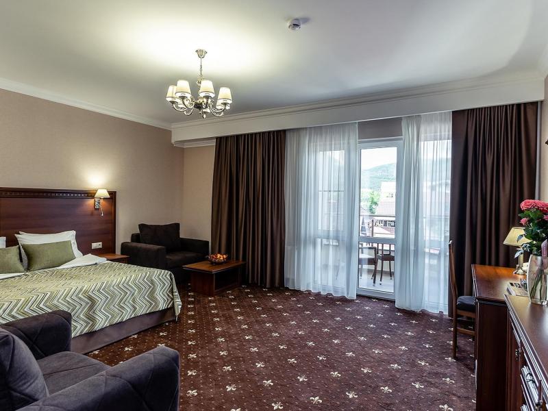 Южные ночи (Кабардинка)