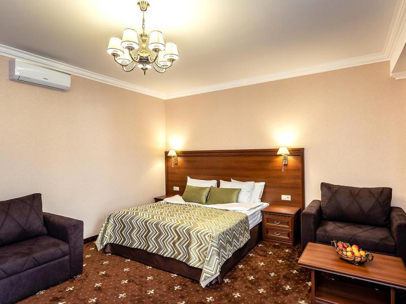 Южные ночи (Кабардинка)