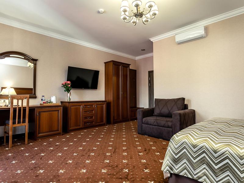 Южные ночи (Кабардинка)