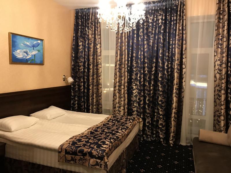 Sapphire Hotel