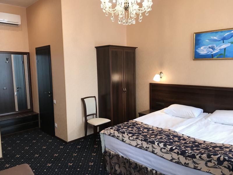 Sapphire Hotel