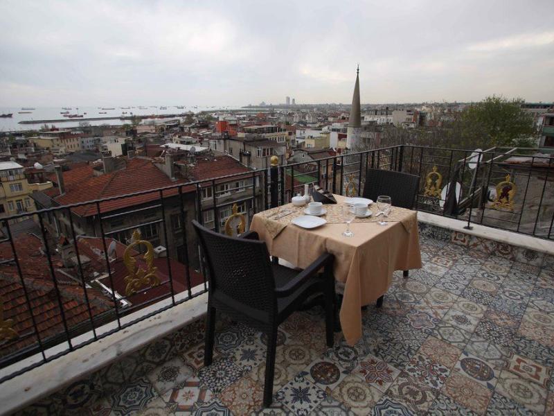 Alf Hotel