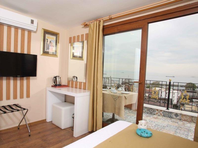 Alf Hotel