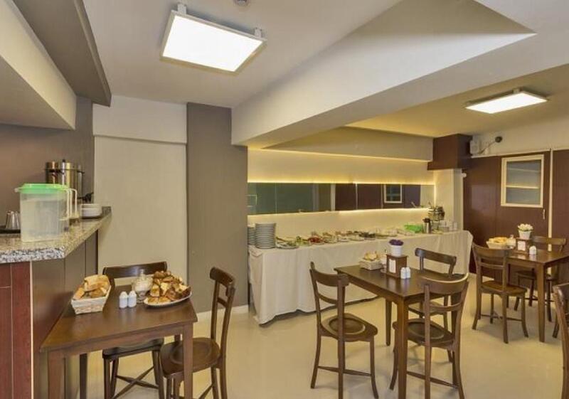 Metrolux Hotel