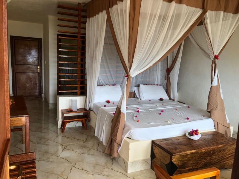 Palumbo Waves Resort