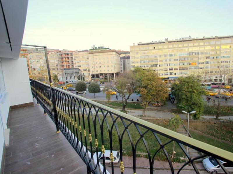 Hira Hotel
