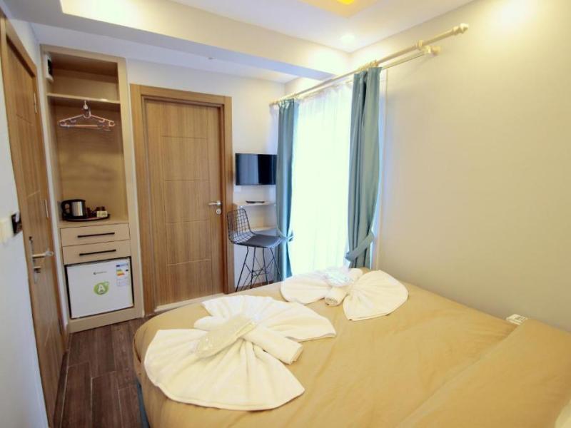 Hira Hotel