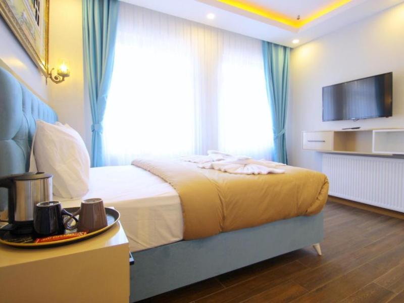 Hira Hotel