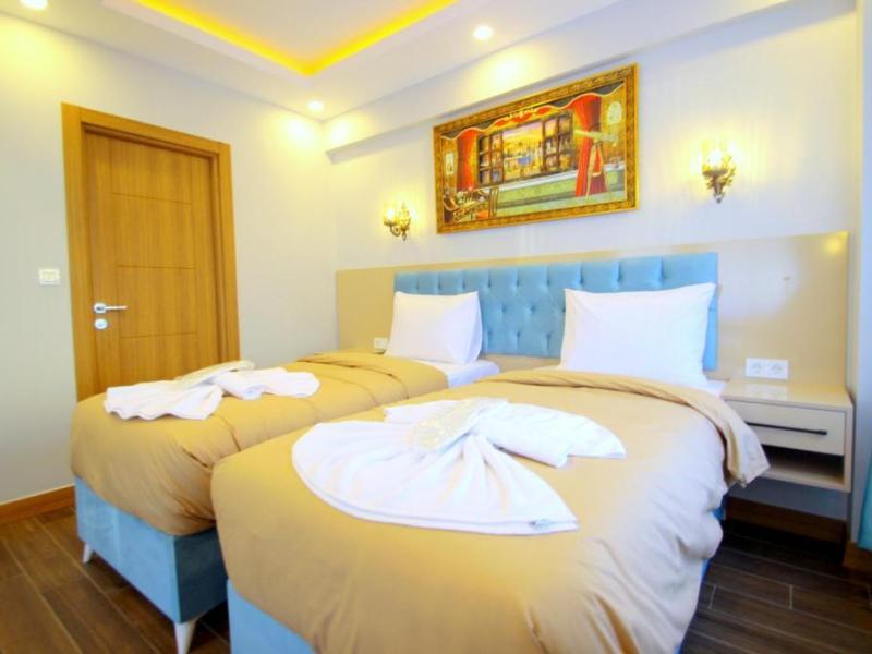 Hira Hotel