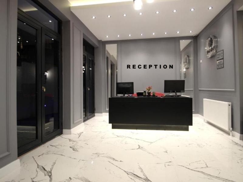 Hira Hotel