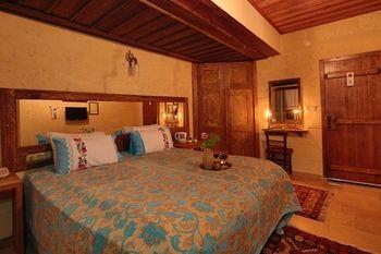 Jerveni Cave Hotel