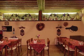 Jerveni Cave Hotel