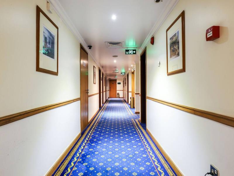 OYO 328 City Plaza Hotel