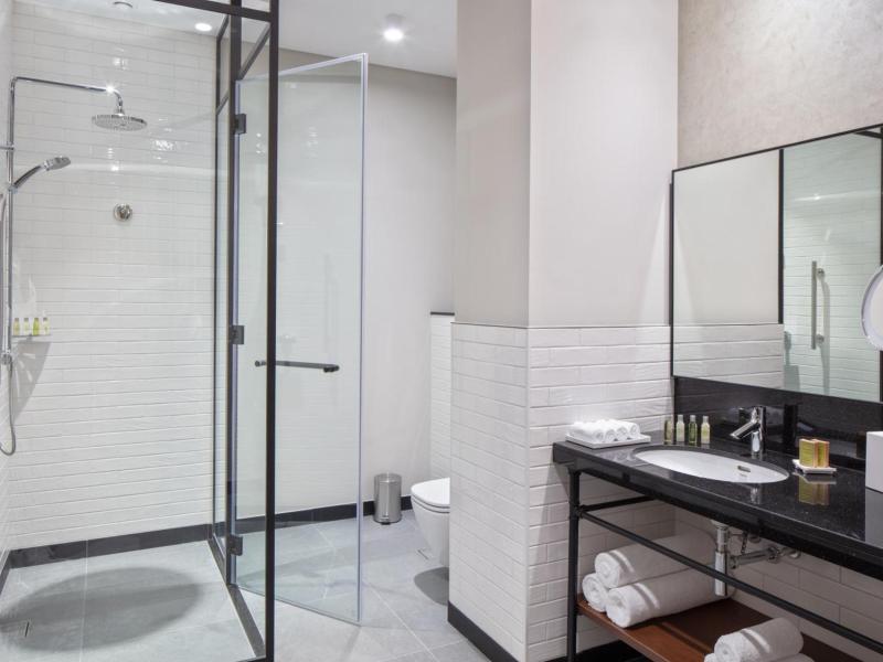 DoubleTree by Hilton Dubai M Square Hotel & Residences