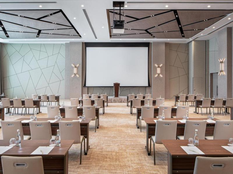 DoubleTree by Hilton Dubai M Square Hotel & Residences