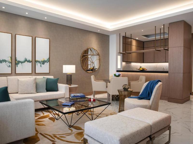 Al Jaddaf Rotana Suite Hotel