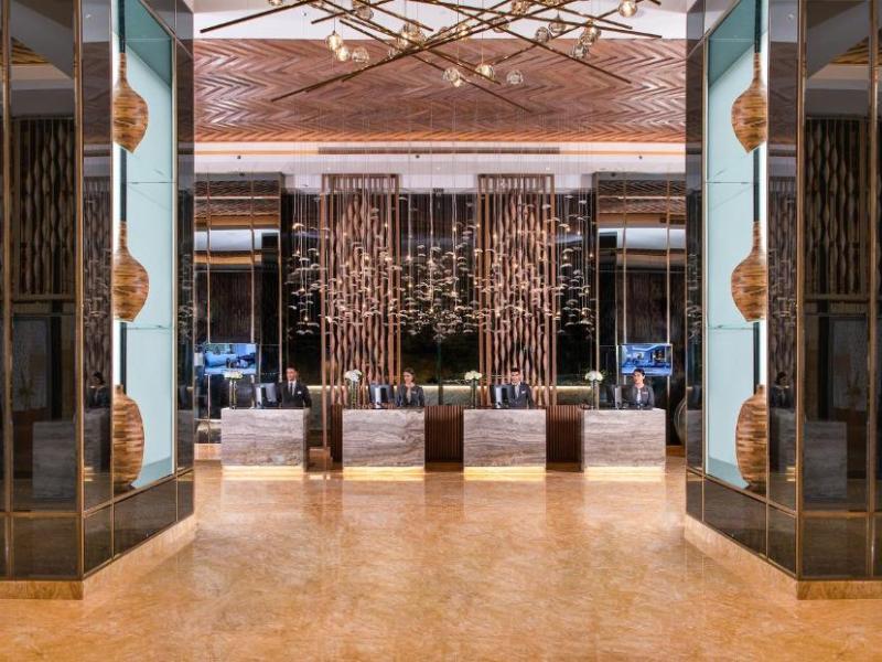 Al Jaddaf Rotana Suite Hotel