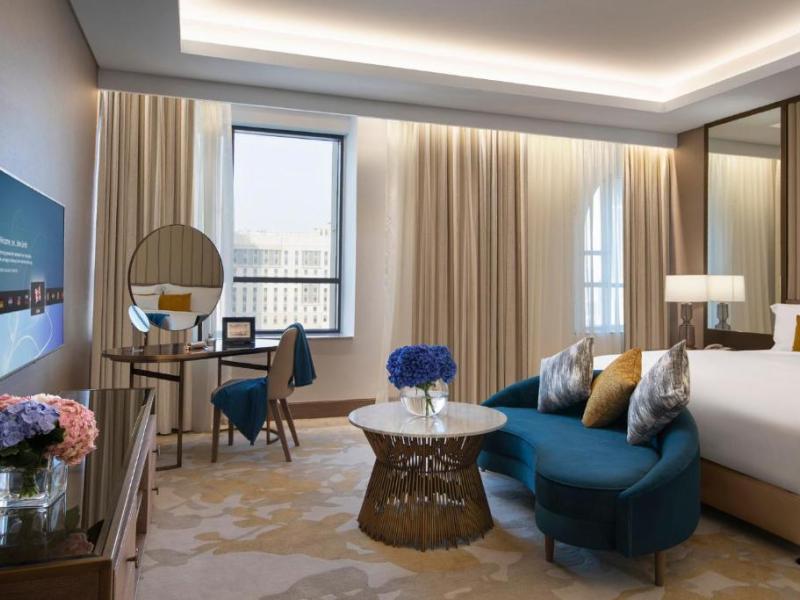 Al Jaddaf Rotana Suite Hotel