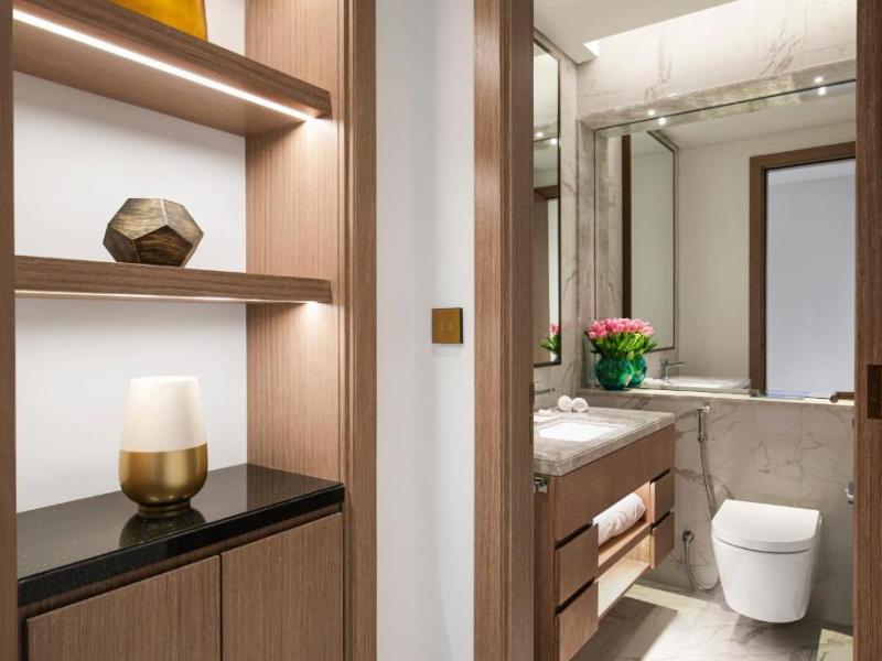 Al Jaddaf Rotana Suite Hotel