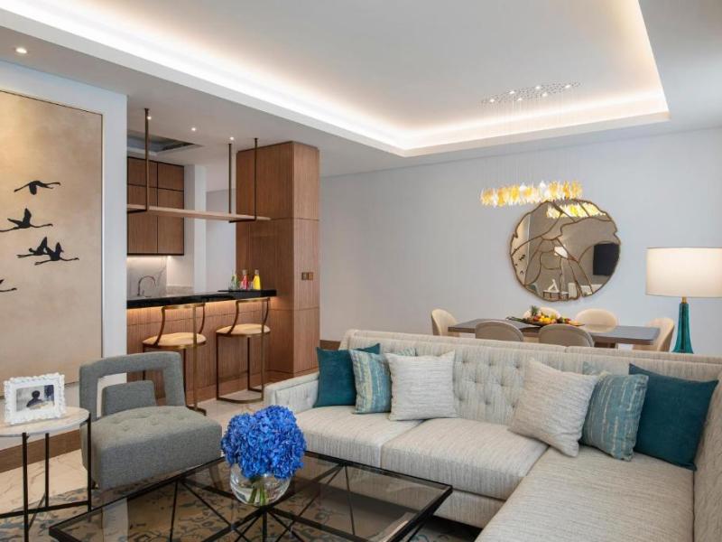 Al Jaddaf Rotana Suite Hotel