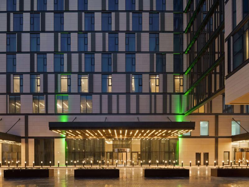 Holiday Inn Dubai al Maktoum Airport