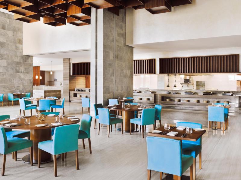 Holiday Inn Dubai al Maktoum Airport