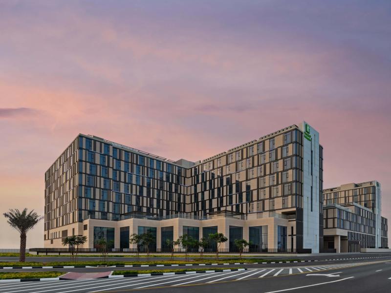 Holiday Inn Dubai al Maktoum Airport