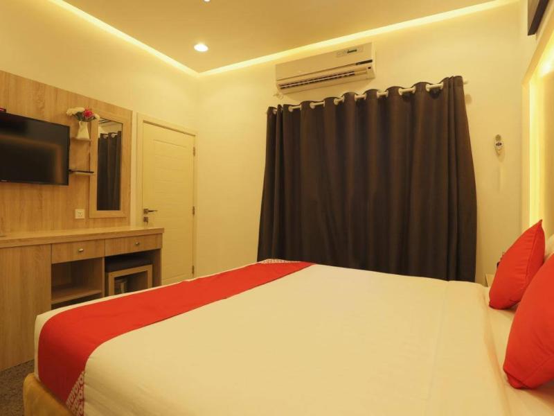OYO 314 24 Gold Hotel