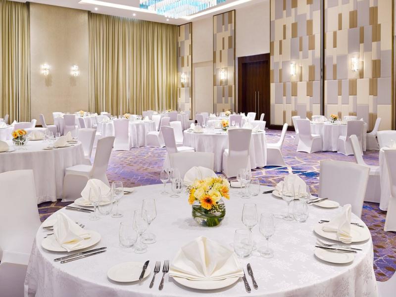 Staybridge Suites Dubai Al-Maktoum Airport