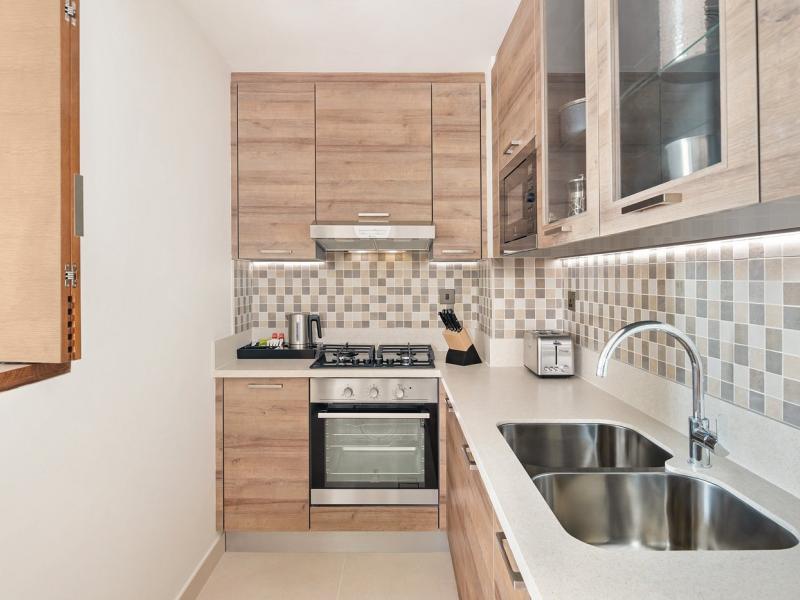 Staybridge Suites Dubai Al-Maktoum Airport