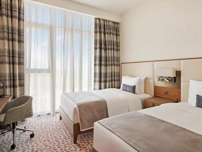 Staybridge Suites Dubai Al-Maktoum Airport