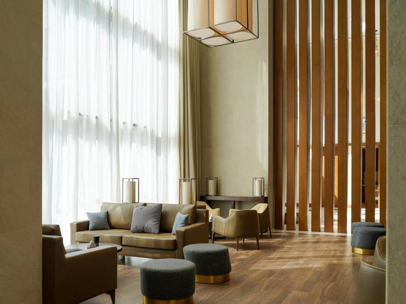 Staybridge Suites Dubai Al-Maktoum Airport