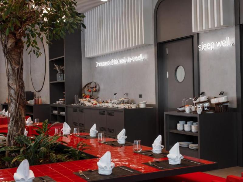 NEO Kazan Palace by Tasigo