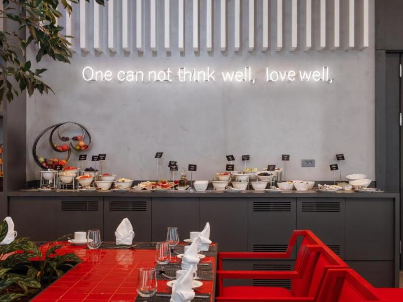 NEO Kazan Palace by Tasigo