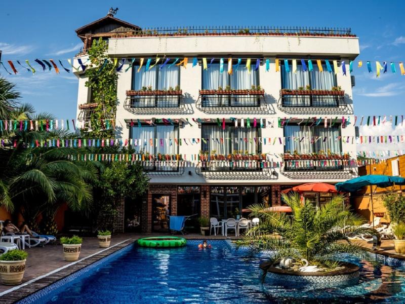 Жемчуг Village