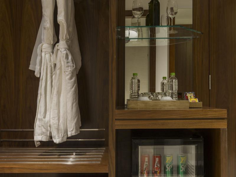 Maximilan Danang Beach Hotel