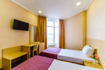 Отель Династия (Орджоникидзе) Россия, Феодосия, фото 3